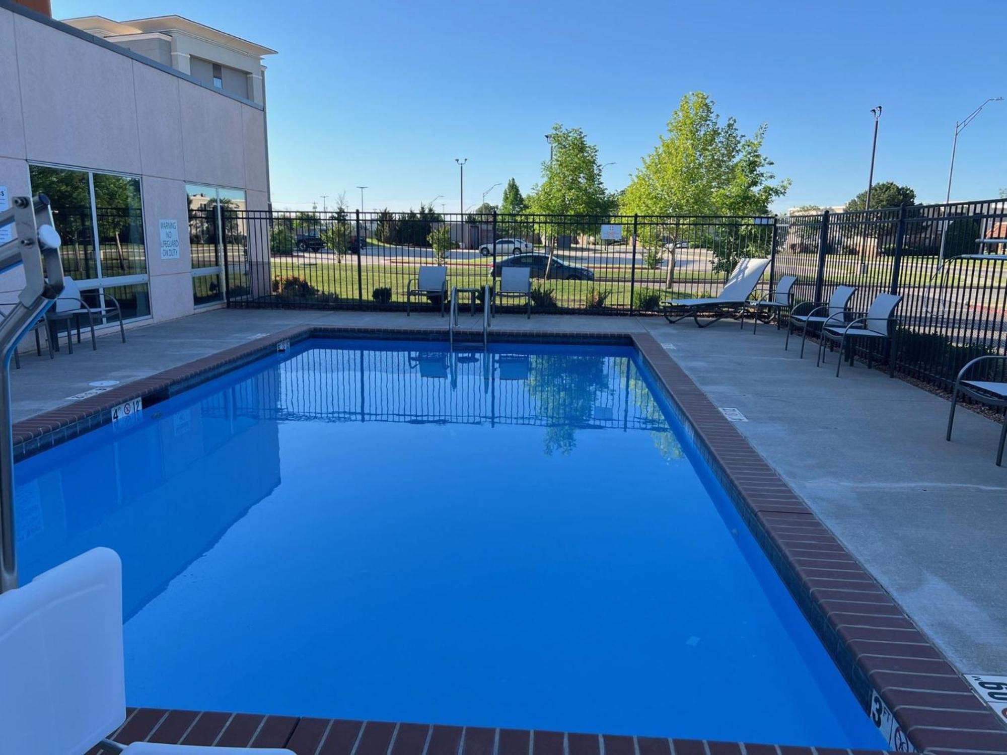Holiday Inn Express & Suites Moore By Ihg Zewnętrze zdjęcie